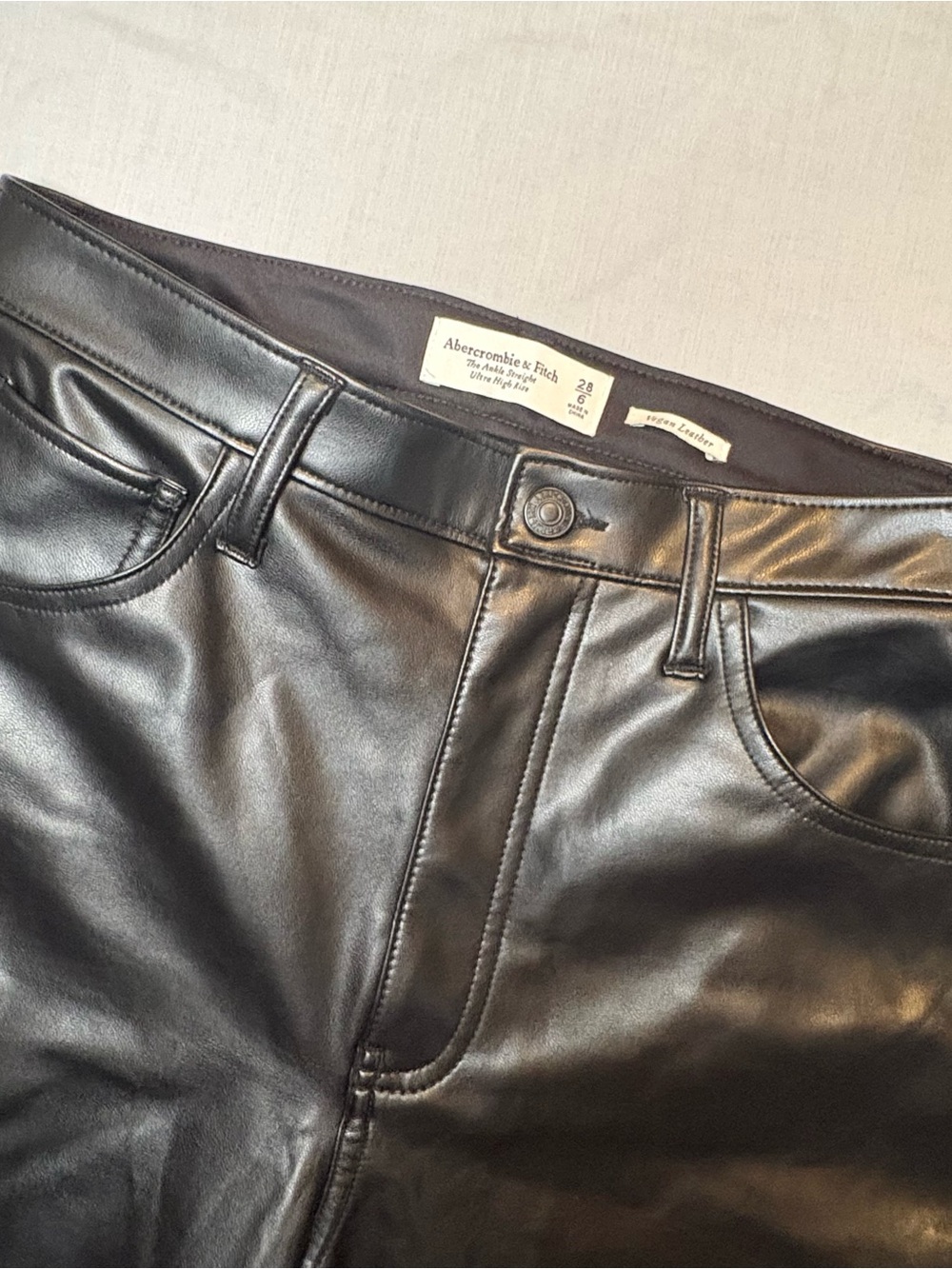 Abercrombie & Fitch The Ankle Straight Ultra High Rise Vegan Leather Pant Black
